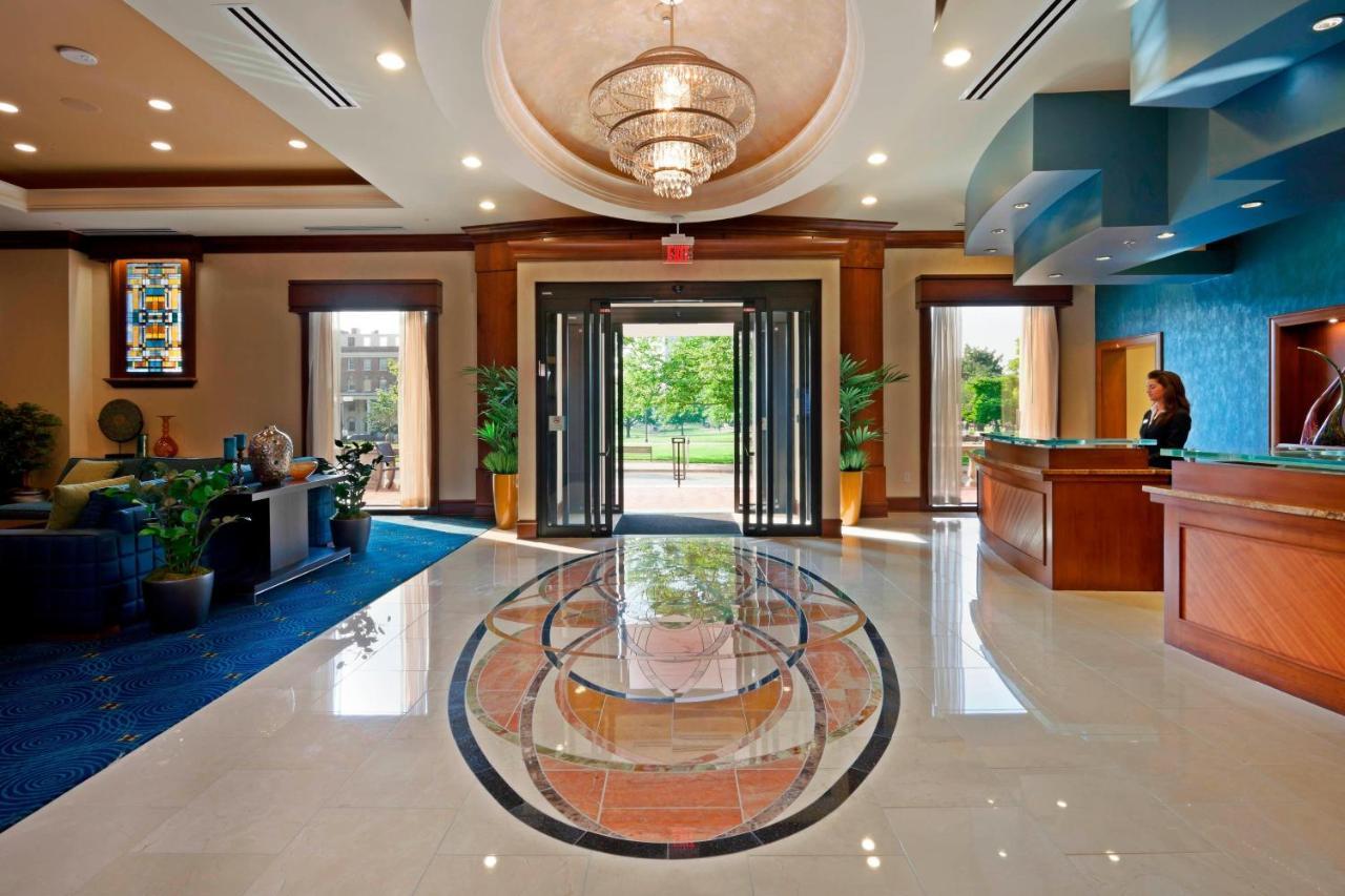 By Marriott Downtown/the Phelps Hotel 3*