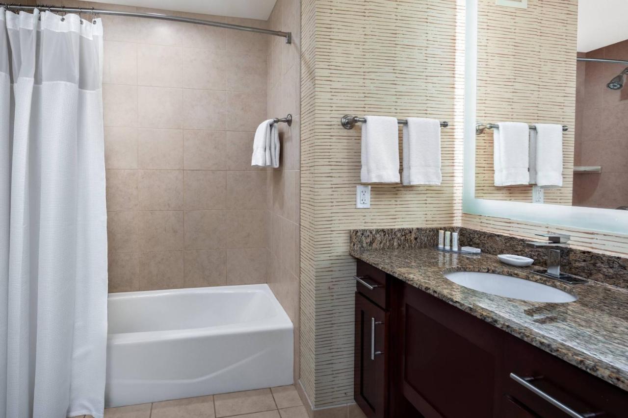 By Marriott Downtown/the Phelps Hotel Cincinnati
