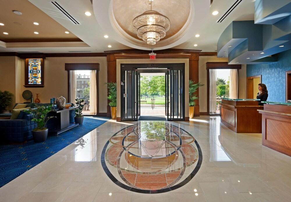 By Marriott Downtown/the Phelps Hotel 3*