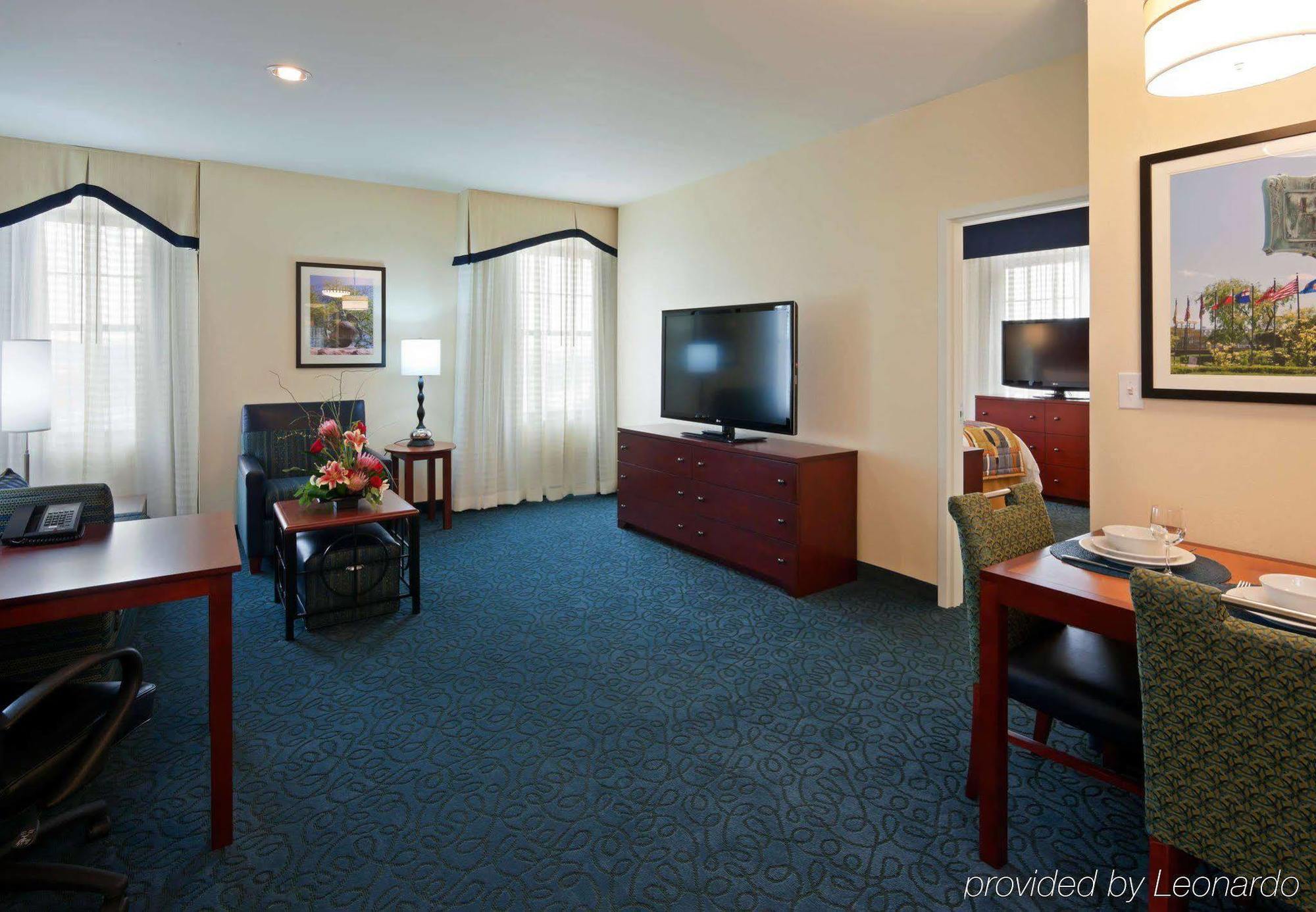 By Marriott Downtown/the Phelps